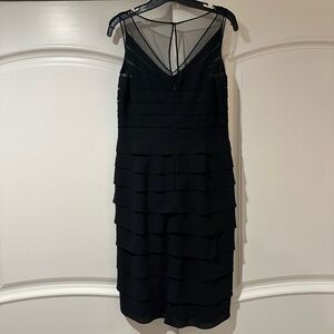 Adrianna Papell Black Tiered V-Neck Sleeveless Midi Dress